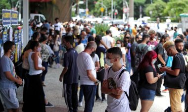 Governo corre para garantir provas do ENEM em 2021