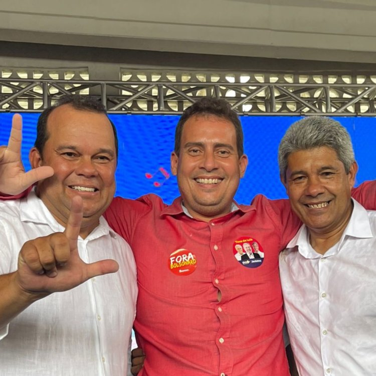 Rivelino aceita convite do MDB e será pré-candidato a Deputado Federal.