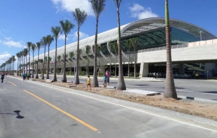 Lula faz leilão do aeroporto de Natal.