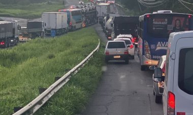 Acidente na BR-324 causa congestionamento no sentido Feira de Santana – Salvador